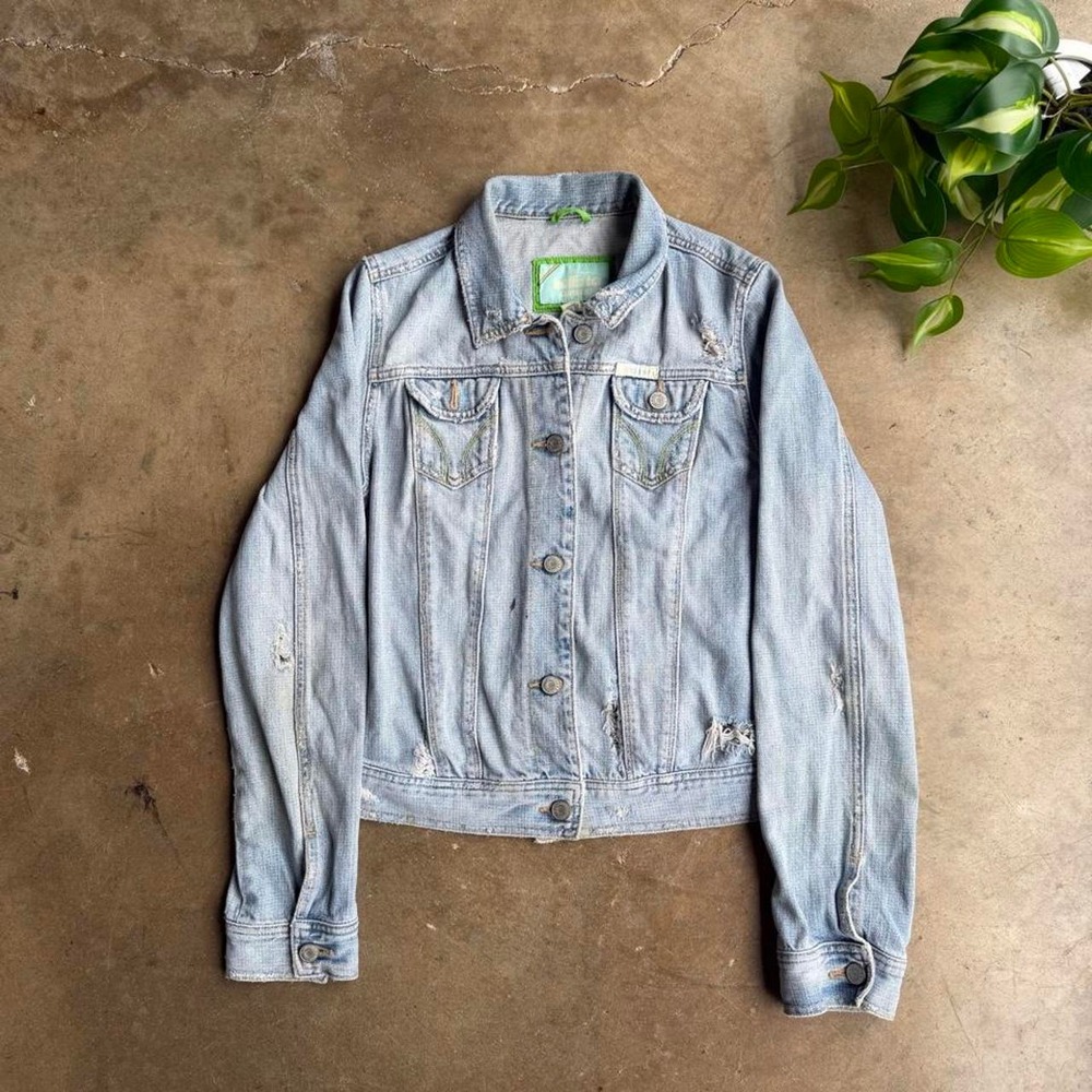 Vintage Y2K Light wash Hollister denim jacket with distressed details size L